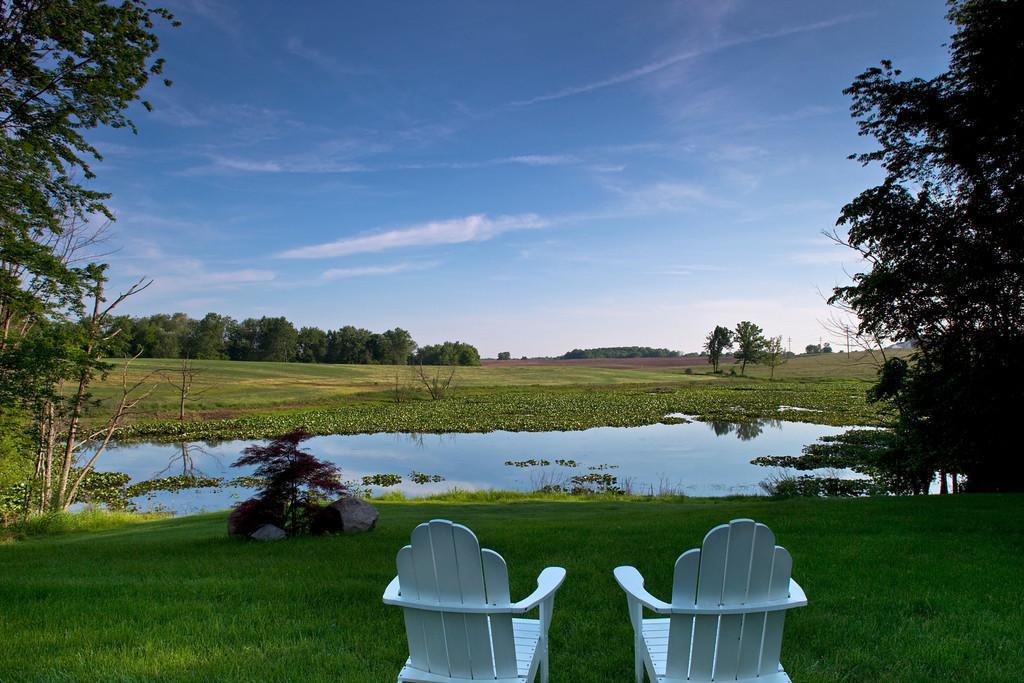 Castle In The Country Bed & Breakfast Inn Allegan Exterior foto